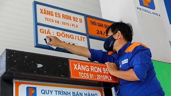 Ngày 12/4, giá xăng có lần giảm đầu tiên sau 5 tháng