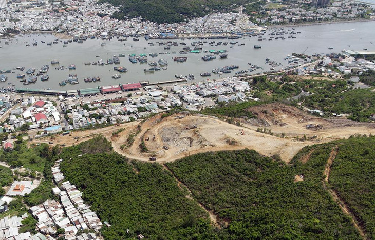 Khu vực núi Hòn Rớ được doanh nghiệp cho nổ mìn, ủi phá làm Dự án