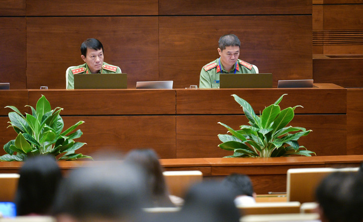 Bộ trưởng Bộ Công an Lương Tam Quang phát biểu giải trình, làm rõ một số vấn đề đại biểu Quốc hội nêu