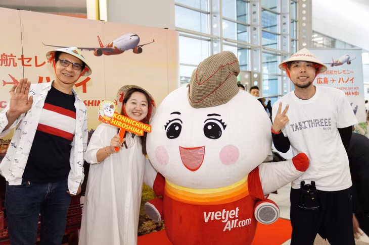 Năm 2023, Vietjet đã đóng góp các khoản thuế, phí trực tiếp và gián tiếp cho ngân sách khoảng 5.200 tỷ đồng
