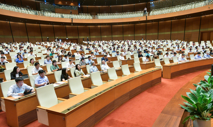 Các đại biểu tại phiên họp