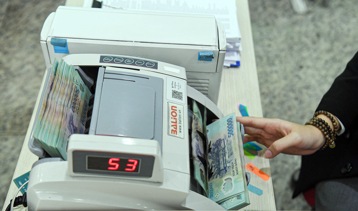 Ngân hàng Nhà nước cho duy trì chính sách cơ cấu nợ cho người dân, doanh nghiệp đến hết năm nay thay vì phải dừng từ cuối tháng 6