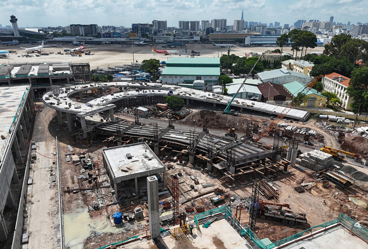 Một phần hạng mục nhà ga hành khách đang được thi công