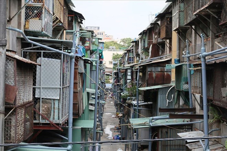 Một loạt “chuồng cọp” tại một chung cư trên địa bàn Quận 10 được cơi nới và rào kín, không đảm bảo thoát nạn khi xảy ra cháy. Ảnh minh họa Một loạt “chuồng cọp” tại một chung cư trên địa bàn Quận 10 được cơi nới và rào kín, không đảm bảo thoát nạn khi xảy ra cháy. Ảnh minh họa