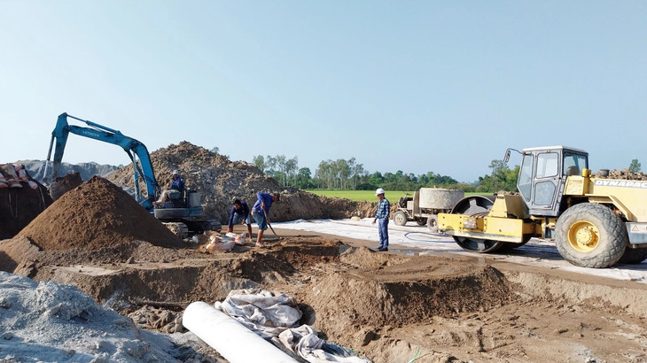 Thi công dự án đường nối Quốc lộ 91 và tuyến tránh TP. Long Xuyên