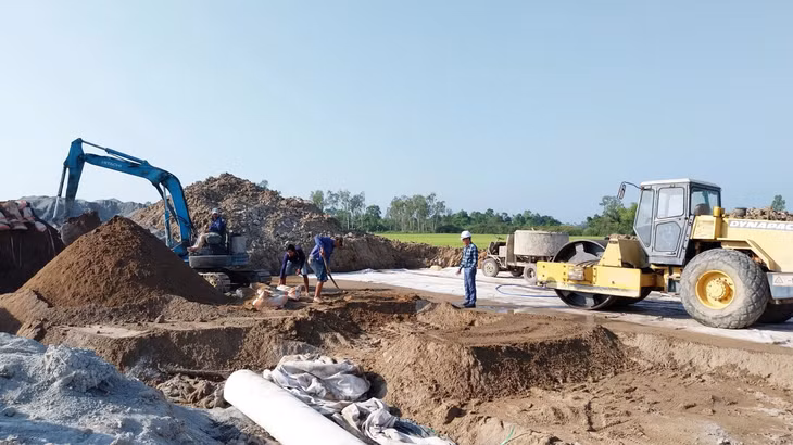 Thi công dự án đường nối Quốc lộ 91 và tuyến tránh TP. Long Xuyên Thi công dự án đường nối Quốc lộ 91 và tuyến tránh TP. Long Xuyên