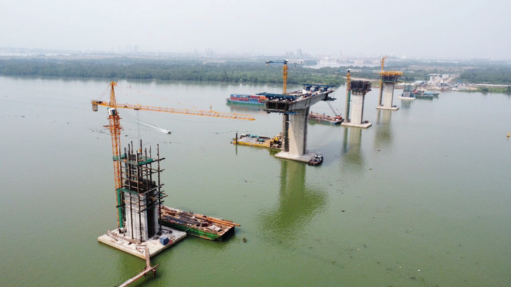 Cầu Nhơn Trạch nối Đồng Nai và TP.HCM, một trong những hạng mục chính của dự án đang được đẩy nhanh tiến độ