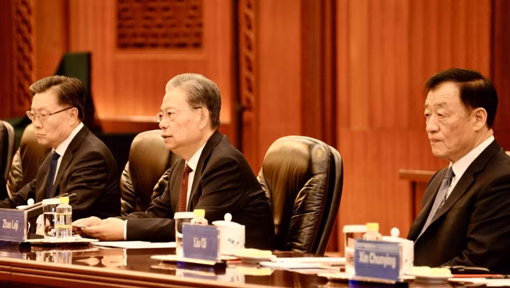 Ủy viên trưởng Triệu Lạc Tế khẳng định Trung Quốc sẵn sàng cùng Việt Nam đi sâu hợp tác thực chất, mở rộng hợp tác thương mại, đầu tư, tăng cường kết nối chiến lược phát triển, thực hiện phát triển chất lượng cao