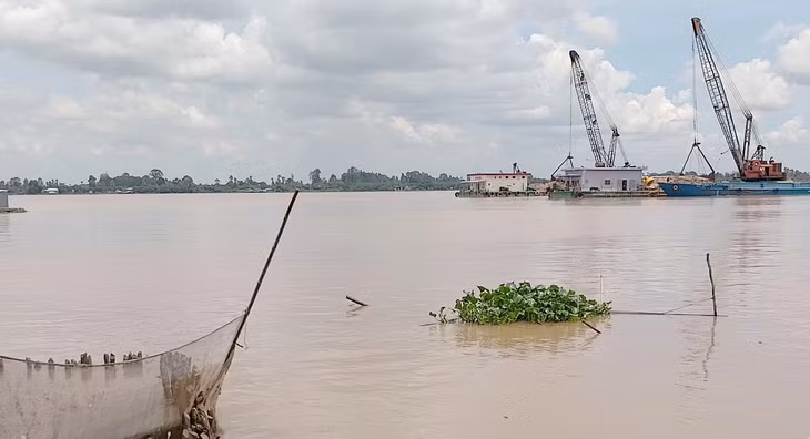 An Giang cấp mỏ cát gần 3,3 triệu m3 phục vụ thi công cao tốc Châu Đốc - Cần Thơ - Sóc Trăng, đoạn qua địa bàn thành phố Cần Thơ