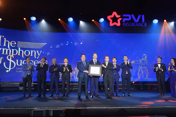 Ban lãnh đạo Bảo hiểm PVI nhận xếp hạng năng lực tài chính ở mức A- (Xuất sắc) từ đại diện AM Best vào tháng 3/2023