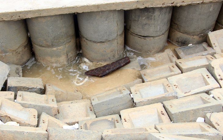 Dự án kè biển Tam Thanh xuất hiện một số vị trí bị sụt lún