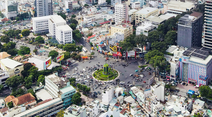 Vòng xoay công trường Dân Chủ Vòng xoay công trường Dân Chủ