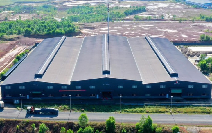 Trụ sở Công ty TNHH Thủy tinh Hongfei trong Khu công nghiệp Sông Mây