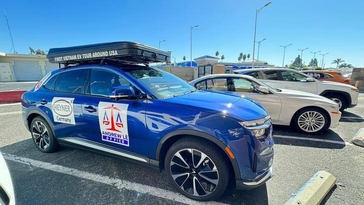 Chiếc VF 8 anh Thịnh sử dụng trong hành trình vòng quanh nước Mỹ. Ảnh Facebook nhân vật