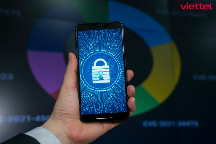 Viettel phối hợp chặt chẽ với các cơ quan chức năng, các nhà cung cấp dịch vụ và người dùng cuối giúp người dân sống và làm việc an toàn hơn trên không gian số