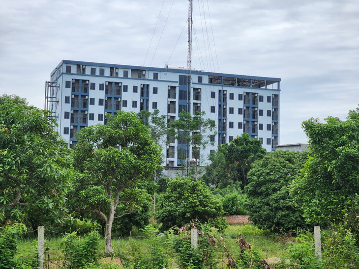 Chung cư mini 9 tầng với 200 phòng ở huyện Thạch Thất bị phản ánh xây sai phép
