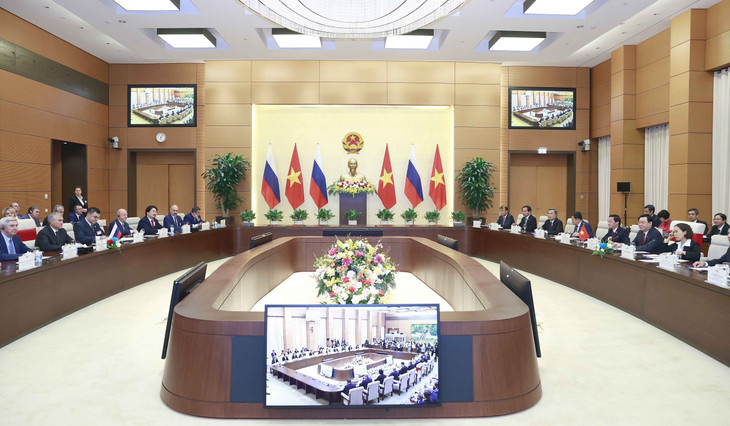 Chủ tịch Quốc hội Vương Đình Huệ hội đàm với Chủ tịch Duma Quốc gia Quốc hội Liên bang Nga Vyacheslav Viktorovich Volodin. Ảnh: TTXVN