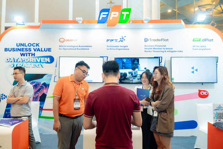FPT IS trình diễn hệ sinh thái sản phẩm số cho ngành ngân hàng.
