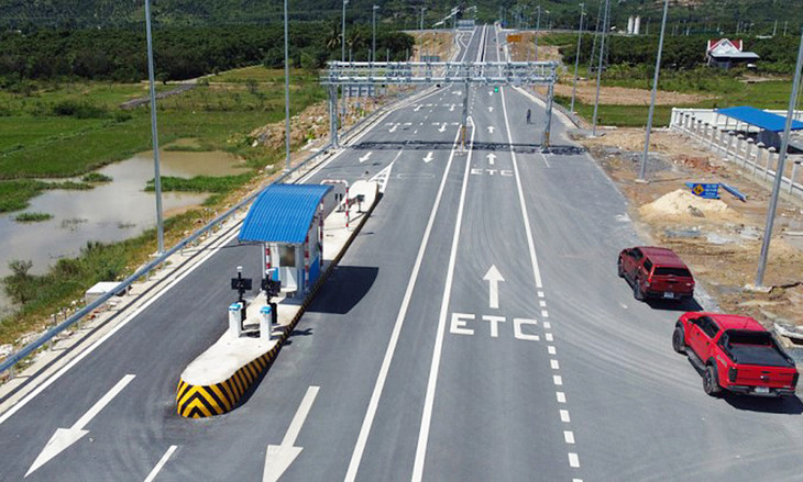 Trạm thu phí không dừng trên cao tốc Nha Trang - Cam Lâm