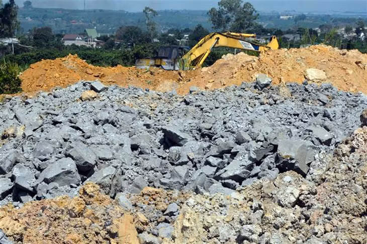 Lâm Đồng yêu cầu điều tra, xác minh vụ khai thác cao lanh trái phép. Ảnh minh họa