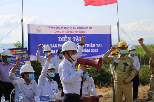 Công ty Truyền tải điện 3 diễn tập phòng chống thiên tai và tìm kiếm cứu nạn năm 2021