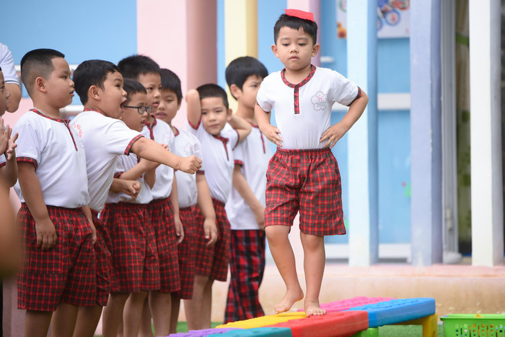 Bên cạnh cải thiện dinh dưỡng, các trường còn được chuyên gia của Bộ GD&amp;ĐT hỗ trợ về phương pháp, giáo trình, thiết bị giúp phát triển thể lực trẻ em.