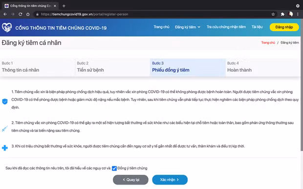 Sang Bước 3, người dùng sẽ đọc kỹ các thông tin về tiêm chủng vaccine và chọn vào mục Đồng ý tiêm chủng sau đó chọn Xác nhận. (Ảnh chụp màn hình)