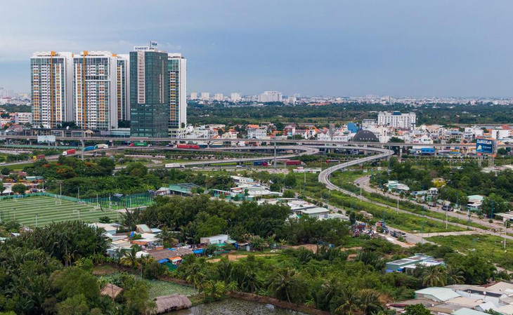 Các dự án bất động sản khu Rạch Chiếc được xem là đang sở hữu quỹ đất đắc địa và hiếm hoi của TP.HCM tại khu Đông. Các công trình nhà ở tại đây được kỳ vọng phát triển trở thành khu đô thị kiểu mẫu với hạ tầng đồng bộ và hiện đại chỉ sau Thủ Thiêm. Các dự án bất động sản khu Rạch Chiếc được xem là đang sở hữu quỹ đất đắc địa và hiếm hoi của TP.HCM tại khu Đông. Các công trình nhà ở tại đây được kỳ vọng phát triển trở thành khu đô thị kiểu mẫu với hạ tầng đồng bộ và hiện đại chỉ sau Thủ Thiêm.