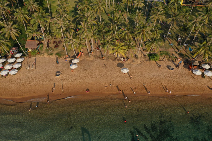 Phong cách nghỉ dưỡng nhiệt đới cực kỳ thích hợp ở đảo nhiệt đới tuyệt đẹp như Phú Quốc