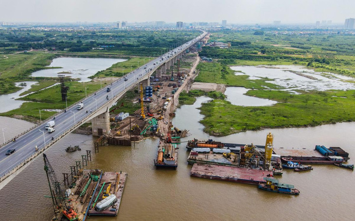 Trong đó, gói thi công cầu vượt sông (cầu chính) được đánh giá phức tạp và đòi hỏi kỹ thuật cao nhất vừa được khởi công đầu tháng 6.