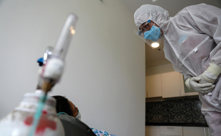 Ông Phan Minh Hoàng cho biết chủ trương của bệnh viện là sẽ không tiếp nhận ồ ạt bệnh nhân khi chưa chuẩn bị các điều kiện tối thiểu. &quot;Chúng tôi hứa sẽ tập trung hết sức lực của anh em cùng với sự hỗ trợ của Y tế thành phố để chăm sóc sức khỏe và đời sống sinh hoạt cho toàn bộ các bạn&quot;.