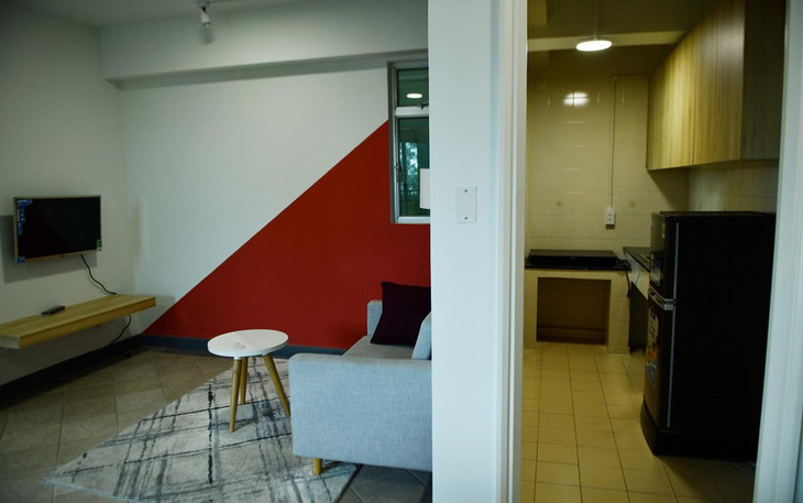 Đại diện chủ đầu tư cho biết các căn hộ được thiết kế theo phong cách chung cư ở Hong Kong nên trần thấp và diện tích nhỏ.