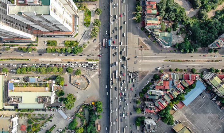 Hầm chui có kết cấu bê tông cốt thép, xây dựng trục thông theo hướng đường Lê Văn Lương.