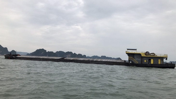 Tàu chở than bị lực lượng chức năng phát hiện, bắt giữ