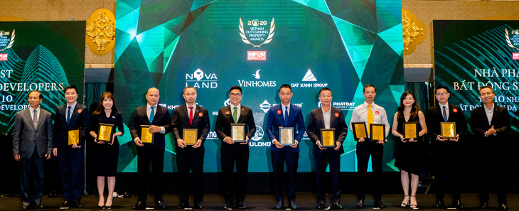 Lần thứ 2 liên tiếp, Tập đoàn Đất Xanh góp mặt trong danh sách Top 10 nhà phát triển bất động sản tiêu biểu do Tạp chí Nhịp cầu Đầu tư bình chọn.