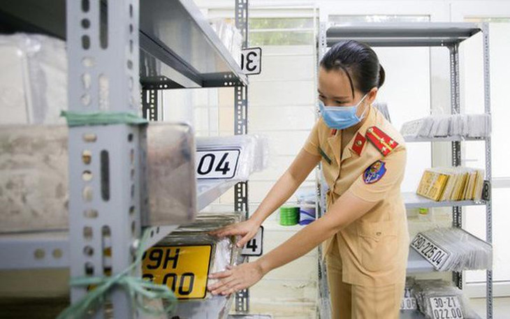 Ông Trần Sỹ Thanh đề nghị nâng mức khởi điểm khi đấu giá biển số xe ô tô lên 100 triệu đồng ở Hà Nội và TP.HCM