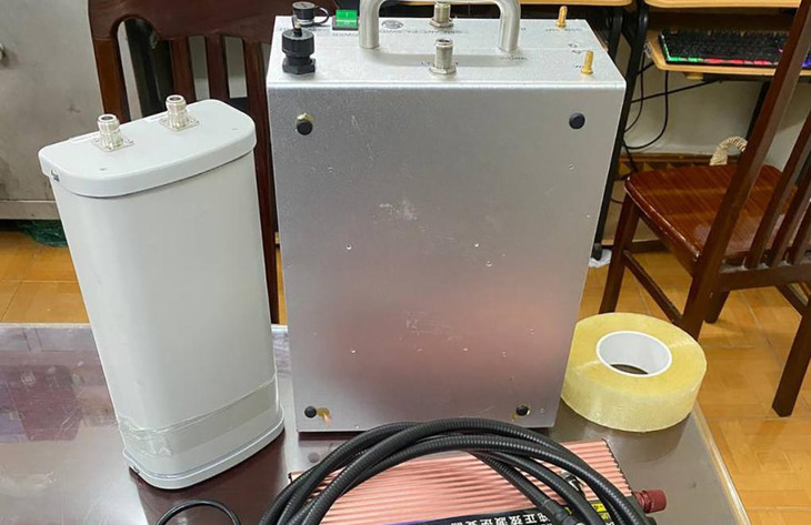 Bộ phát tán tin nhắn bị thu giữ trong một vụ án