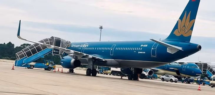 Tháng 10, sản lượng vận chuyển hành khách bằng đường hàng không sụt giảm. Ảnh minh hoạ