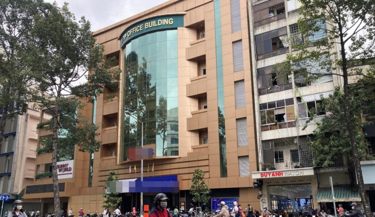 Trụ sở Tập đoàn Vạn Thịnh Phát trên đường Trần Hưng Đạo, Quận 1 từng bị Thanh tra Chính phủ chỉ ra sai phạm về chuyển đổi nhà, đất công.