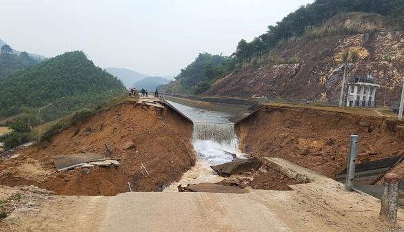 Khoảng 70m kênh bị sạt trượt