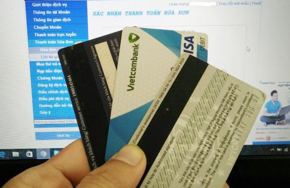 Các ngân hàng sẽ dừng phát hành thẻ từ từ ngày 31/3/2021