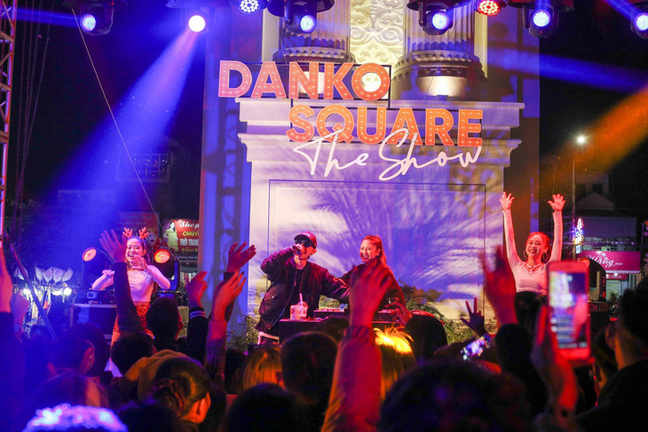 Chương trình DJ Show cuốn hút mọi du khách cùng thăng hoa cảm xúc