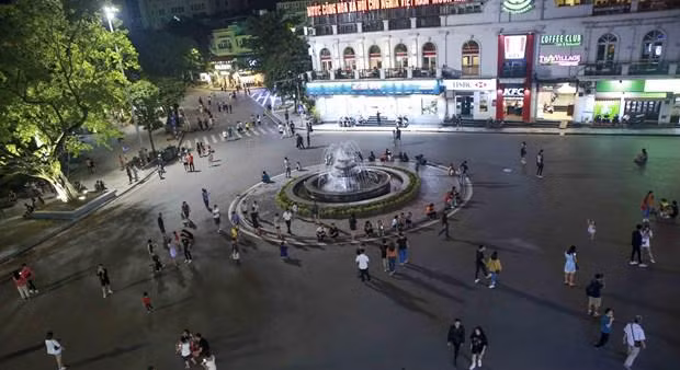 Khu vực Quảng trường Đông Kinh Nghĩa Thục trong phố đi bộ