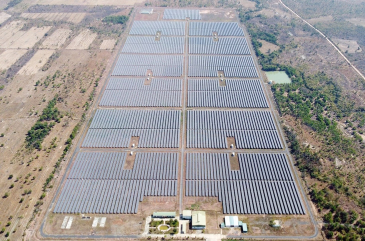 Toàn cảnh Nhà máy Điện mặt trời Long Thành 1 tại huyện Ea Súp, tỉnh Đắk Lắk
