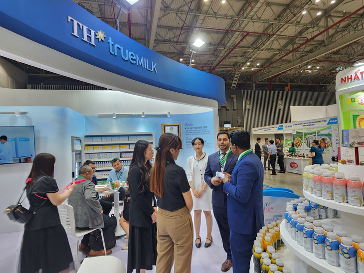 Các cuộc tiếp xúc với nhà mua quốc tế tại Vietnam International Sourcing Expo 2024 mở ra cơ hội cho Tập đoàn TH tham gia vào chuỗi cung ứng toàn cầu