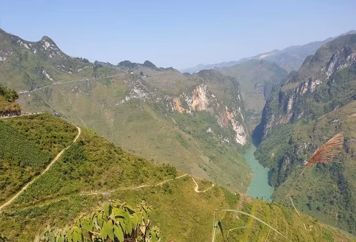 Công viên Địa chất toàn cầu Cao nguyên đá Đồng Văn là một trong 61 địa điểm tiềm năng được quy hoạch trở thành Khu Du lịch Quốc gia