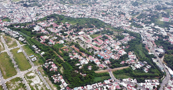 Toàn cảnh thành cổ Diên Khánh Toàn cảnh thành cổ Diên Khánh