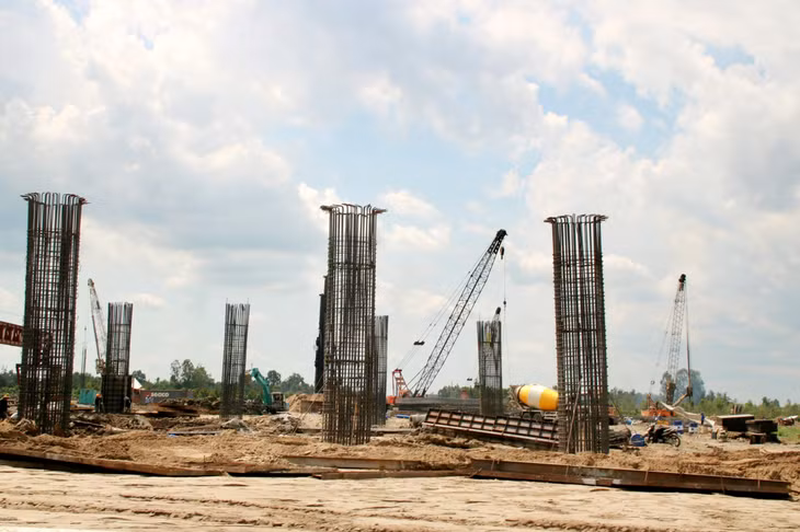 3,4 triệu m3 cát đắp nền dự án thành phần 3 cao tốc Châu Đốc - Cần Thơ - Sóc Trăng chưa tìm được nguồn cung