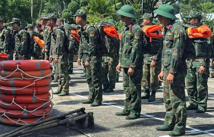 Các đơn vị thuộc Bộ Tư lệnh Quân khu 5 kiểm tra lực lượng, phương tiện sẵn sàng ứng phó với bão, lũ