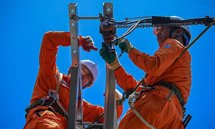 EVN đã lỗ lũy kế hơn 56.000 tỷ đồng trong 2 năm 2022 - 2023